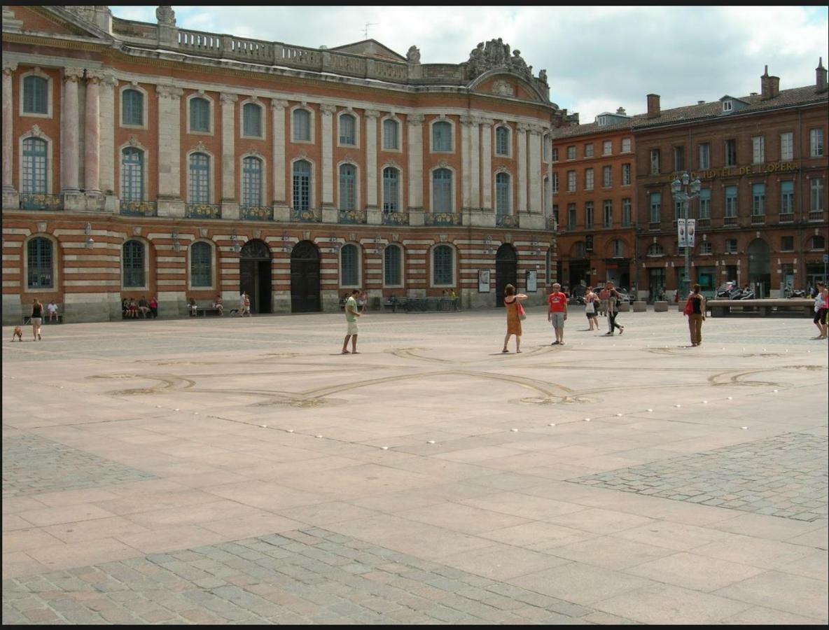 Appartement Toulouse plein centre-jusqu'à 4 personnes-Parking et Petit déjeuner inclus Esterno foto