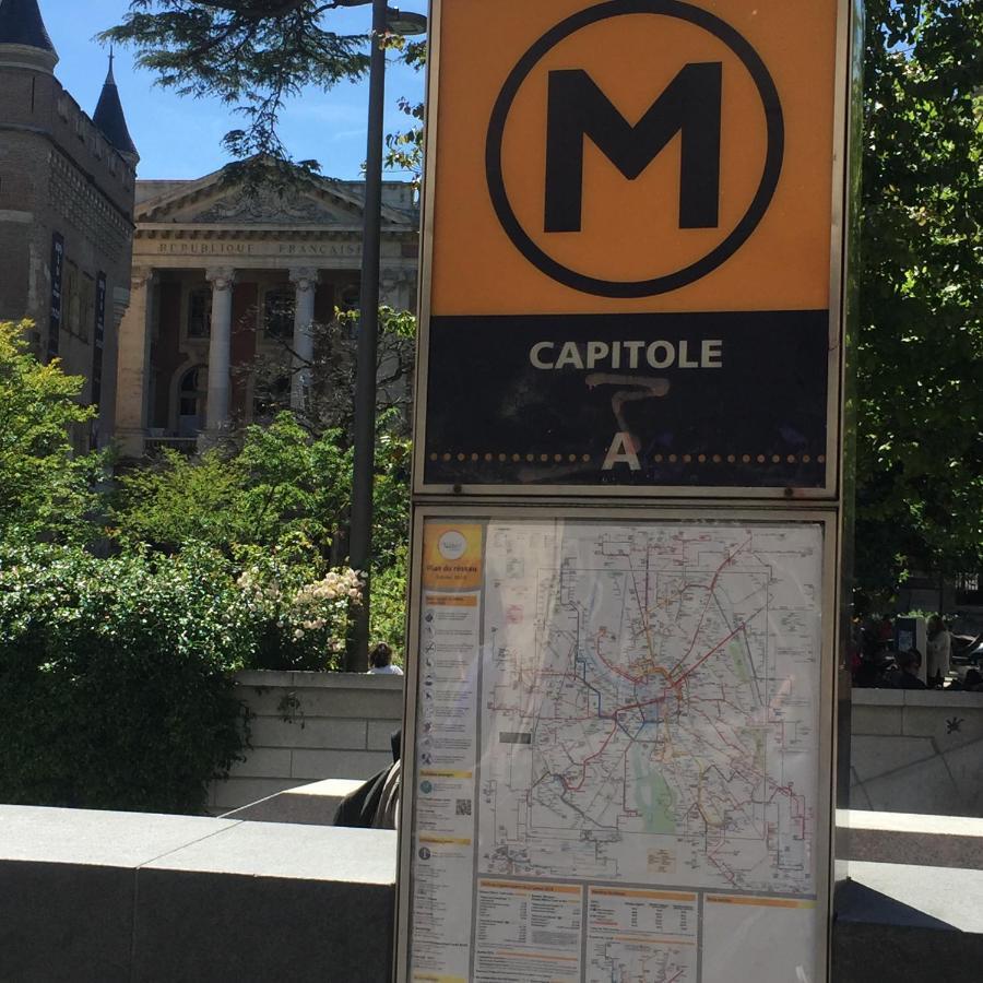 Appartement Toulouse plein centre-jusqu'à 4 personnes-Parking et Petit déjeuner inclus Esterno foto